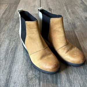 Sorel Joan of Arctic Chelsea Wedge II Camel Brown Size 8